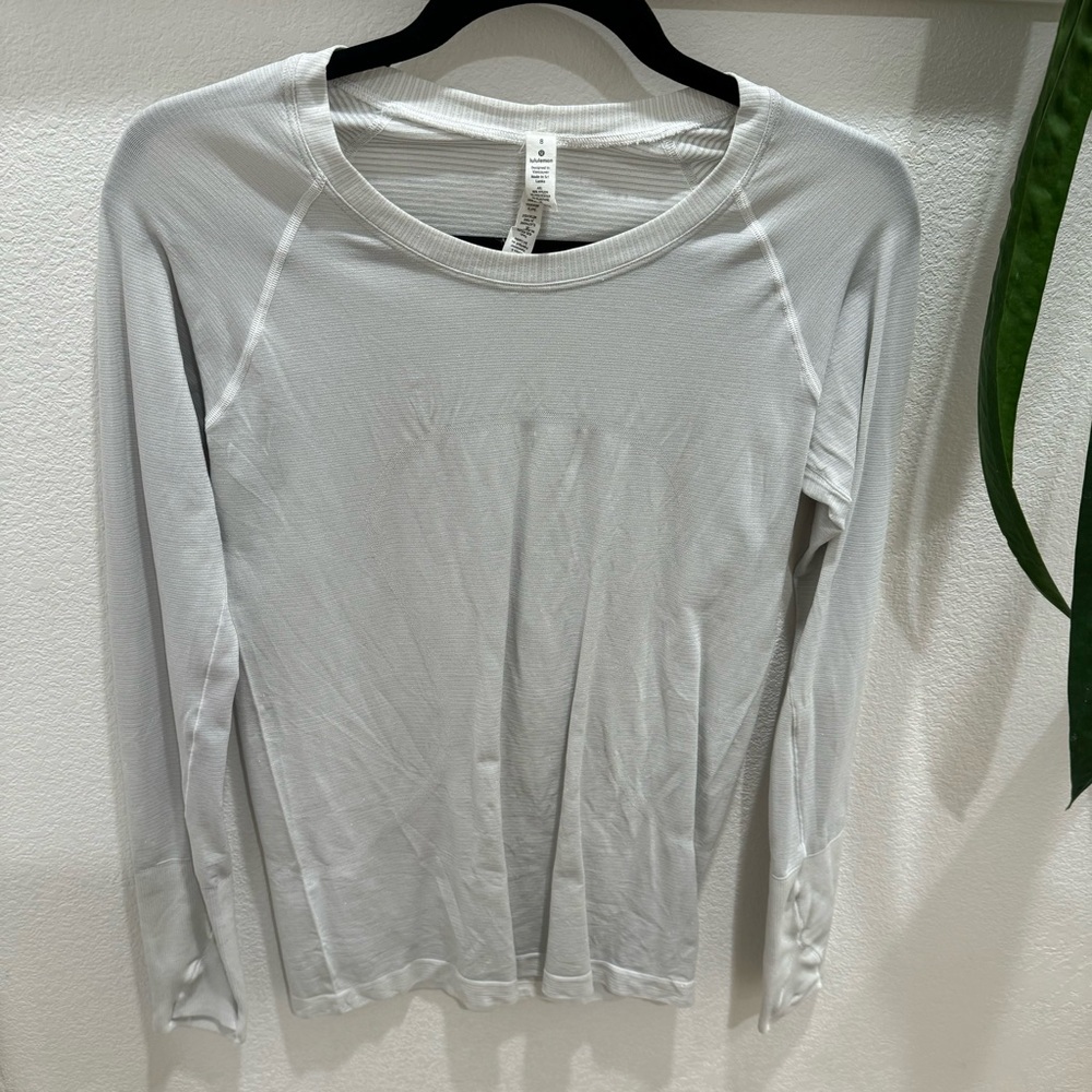Lululemon Swiftly Tee White Sparkly Size 8 - image 1